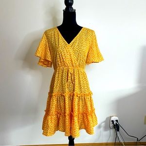 YELLOW DAISY FLORAL WRAP TIE RUFFLE SHORT SLEEVE DRESS
